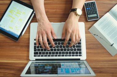 Votre adolescent utilise probablement l’IA pour ses devoirs