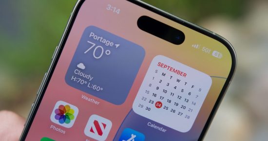 iPhone Fold pour abandonner Face ID et laide encoche au profit d'un trou pour appareil photo