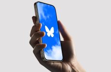 Bluesky a construit un nouvel outil d'IA qui veut vous libérer des algorithmes sociaux