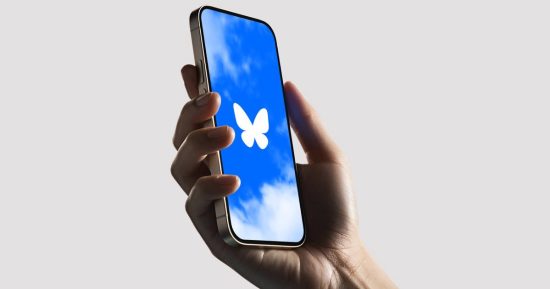 Bluesky a construit un nouvel outil d'IA qui veut vous libérer des algorithmes sociaux