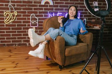 Les travailleurs invisibles de l’économie d’influence sont les premiers à être victimes de l’IA