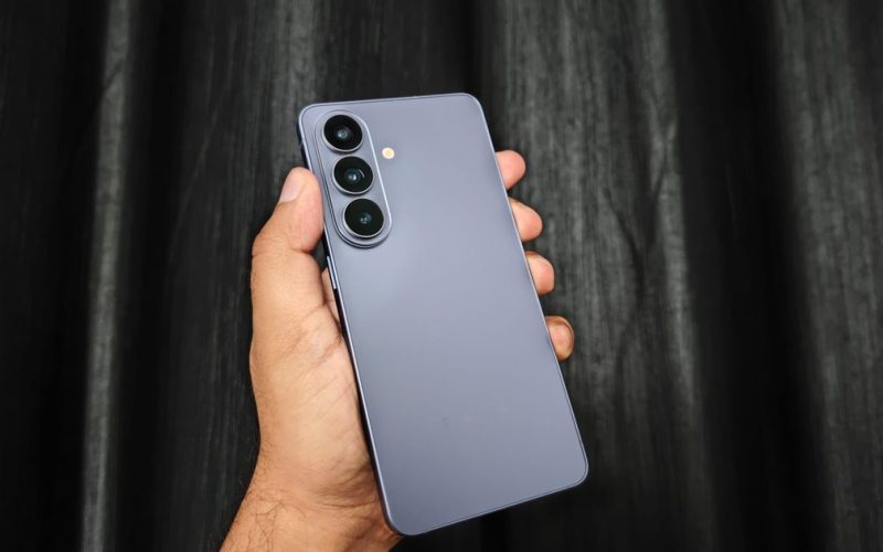 J'ai saccagé le Galaxy S26 dans mon test, mais il est toujours aussi facile à aimer