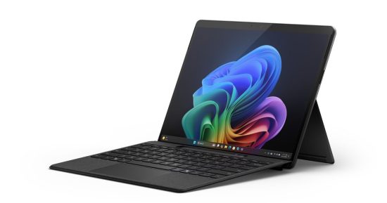 Les prochains ordinateurs portables Surface de Microsoft sont retardés et les prix pourraient aussi piquer