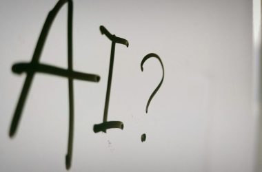 Je n'aurais jamais pensé que l'IA ajouterait des fautes de frappe, mais c'est plutôt logique