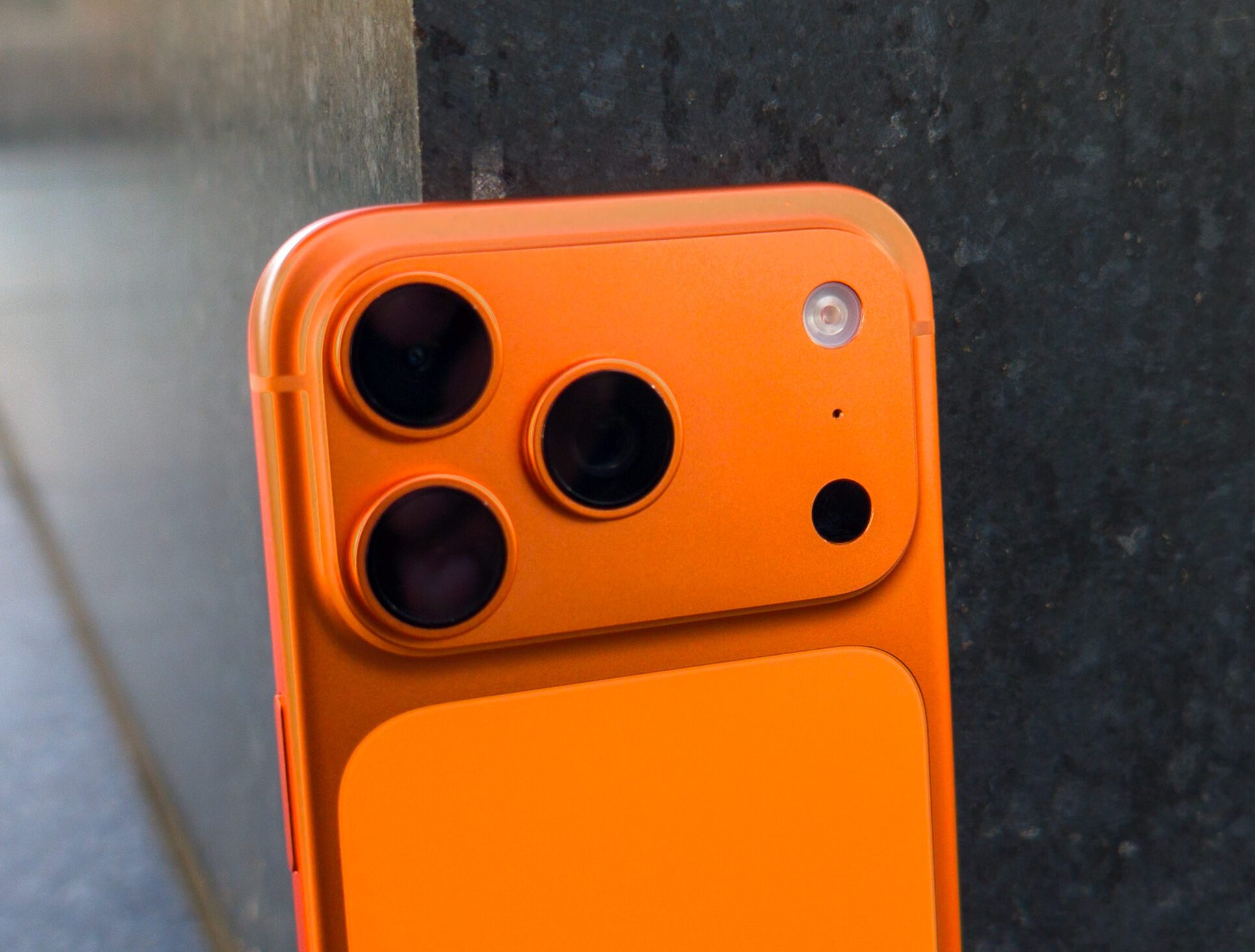 Apple iPhone 17 Pro en orange cosmique