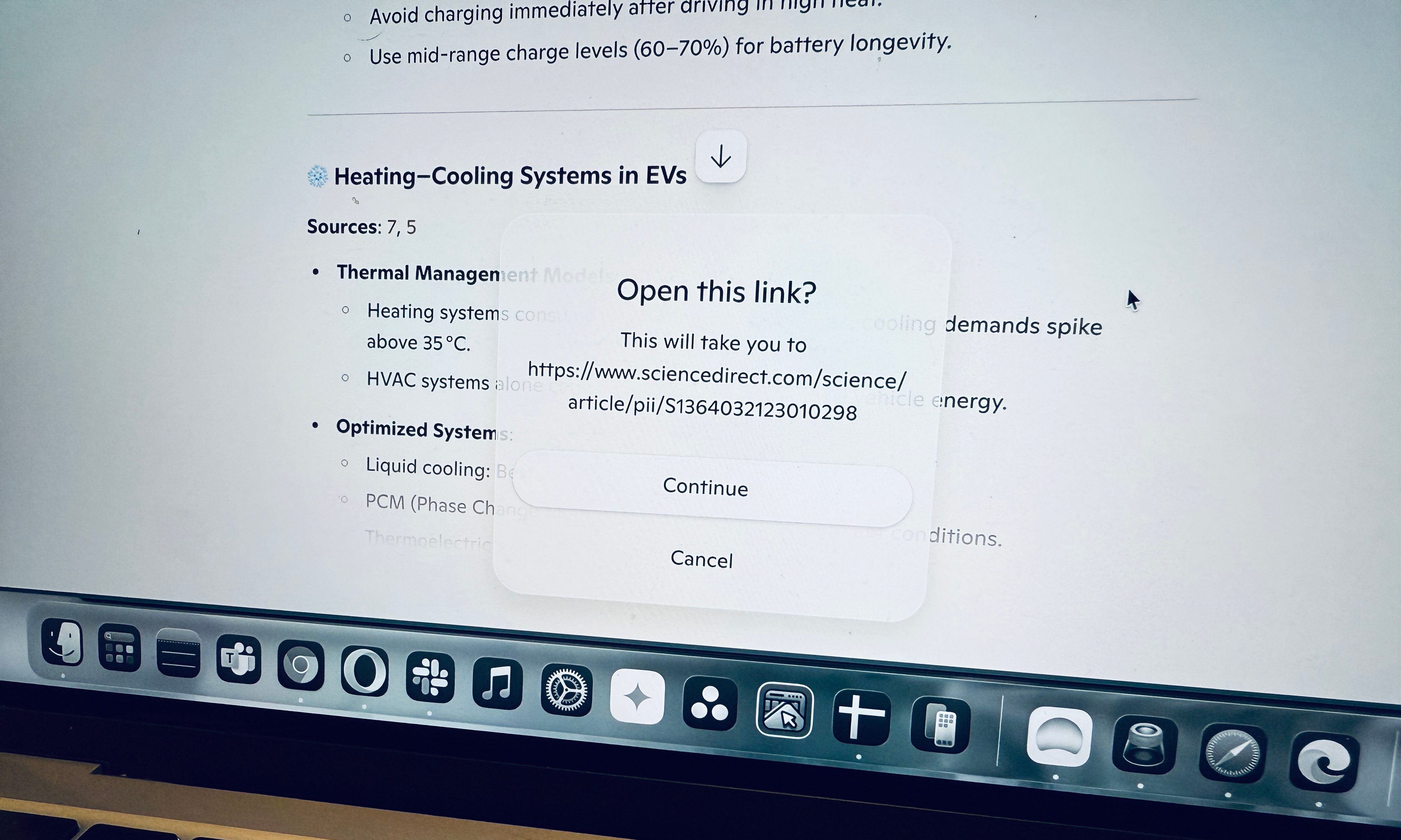 Accès à la fonctionnalité Copilot AI dans Microsoft Edge.