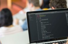 Vous pensez que le vibe-coding fera de vous un riche entrepreneur ? Vous voudrez peut-être lire le résumé des risques