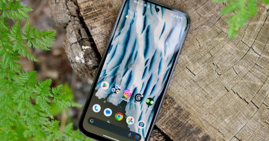 J'utilise un vieux Pixel 8a en 2026, et mes dernières vacances en sont reconnaissantes