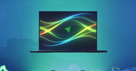 Razer met à niveau le Blade 16 avec 64 Go de RAM et les options RTX 5090