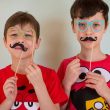 Les enfants contournent les contrôles d'âge en ligne en se dessinant de fausses barbes sur le visage