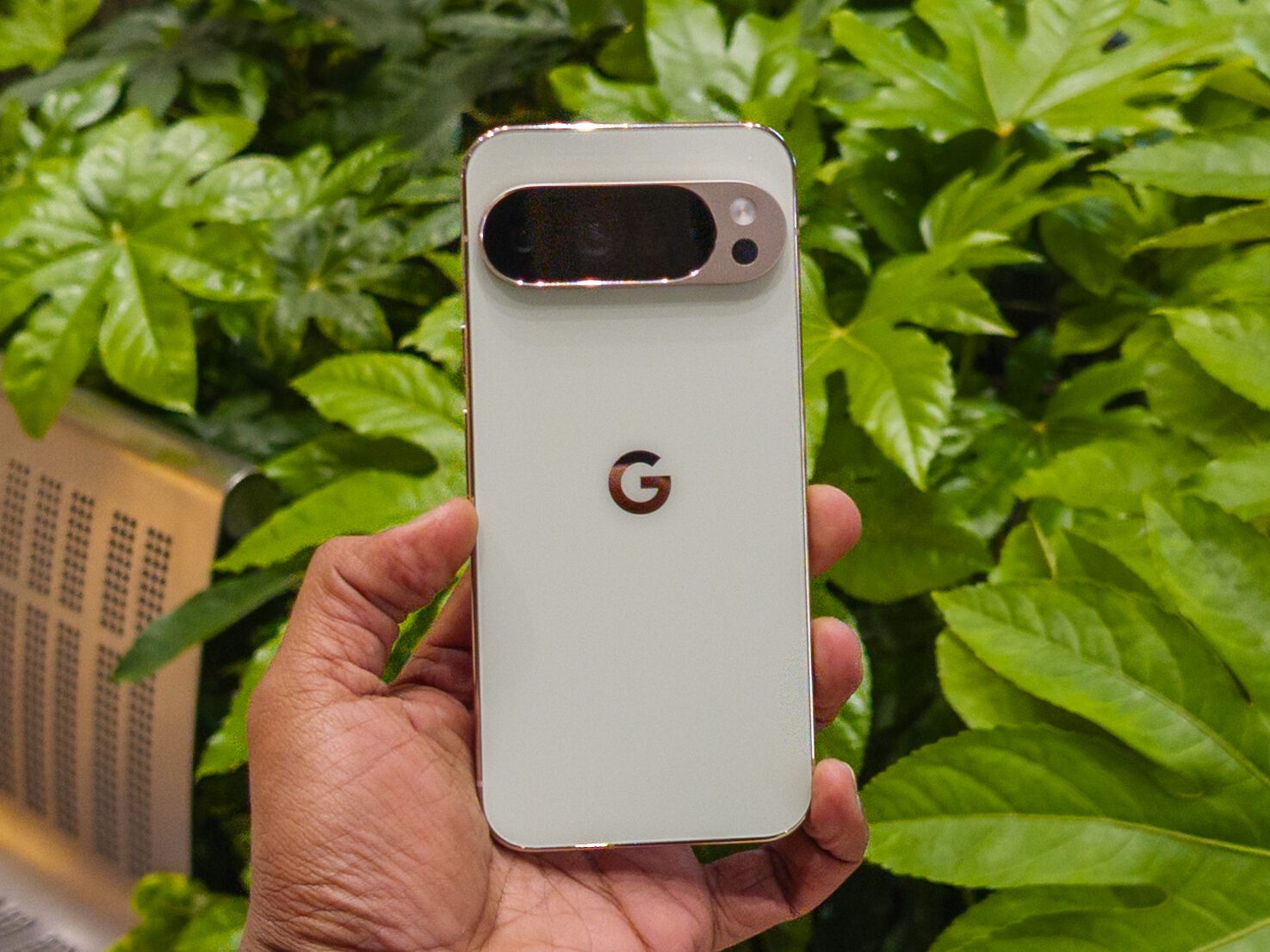 L'arrière du Google Pixel 10 Pro XL en Jade