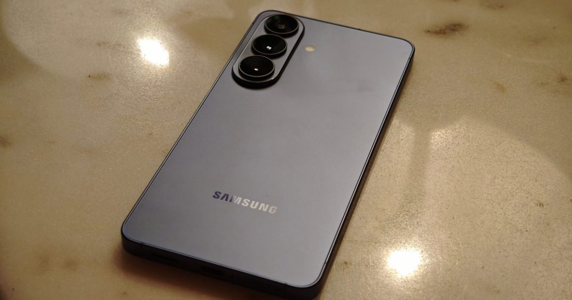 Je laisse cette fonctionnalité du Galaxy S26 gérer ma batterie, et cela fonctionne réellement