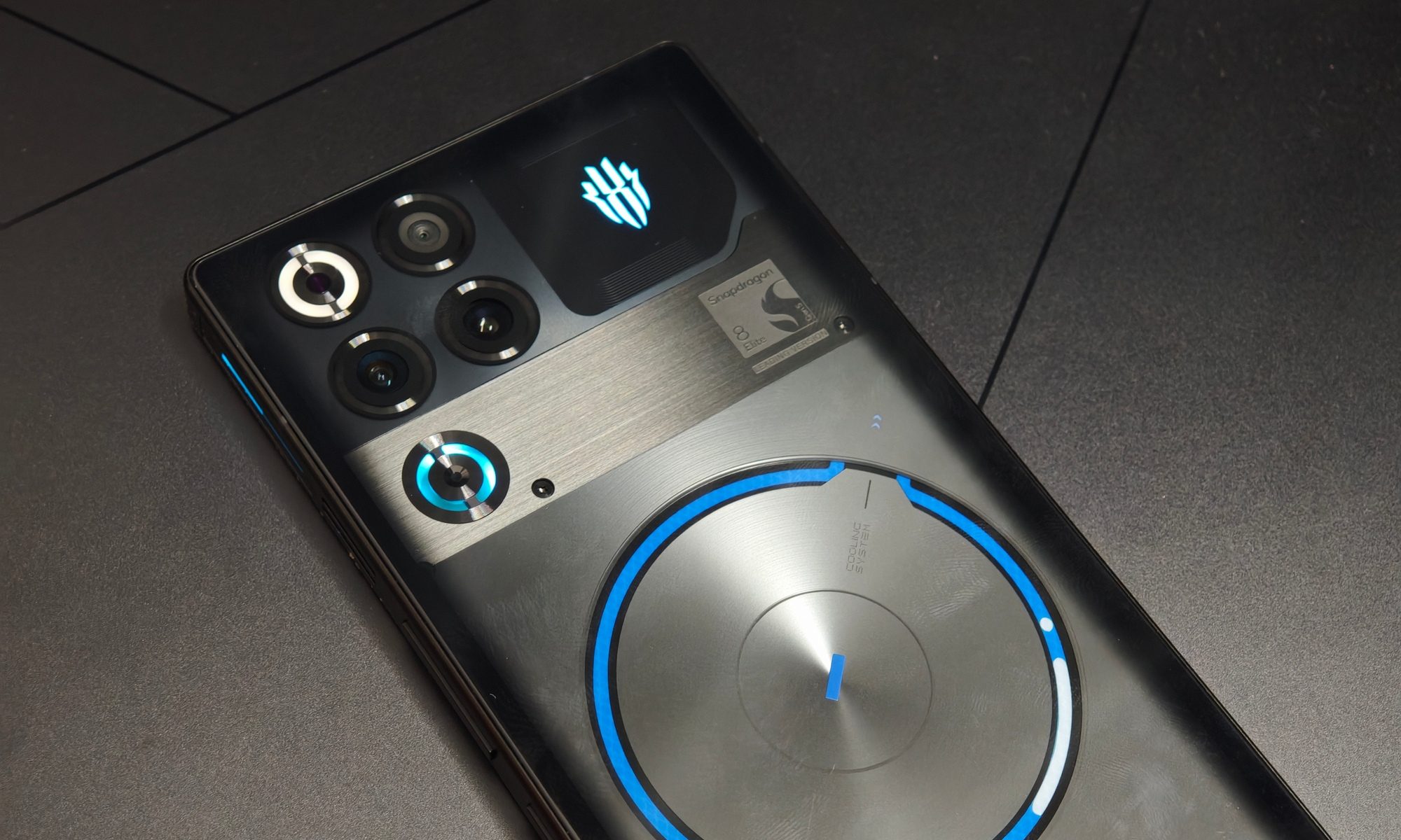 Éclairage RVB du Red Magic 11S Pro