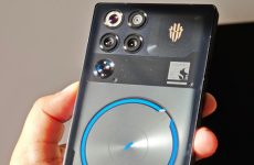 Le nouveau téléphone de jeu de Red Magic, doté d'une batterie géante et d'un refroidissement liquide, se mondialise