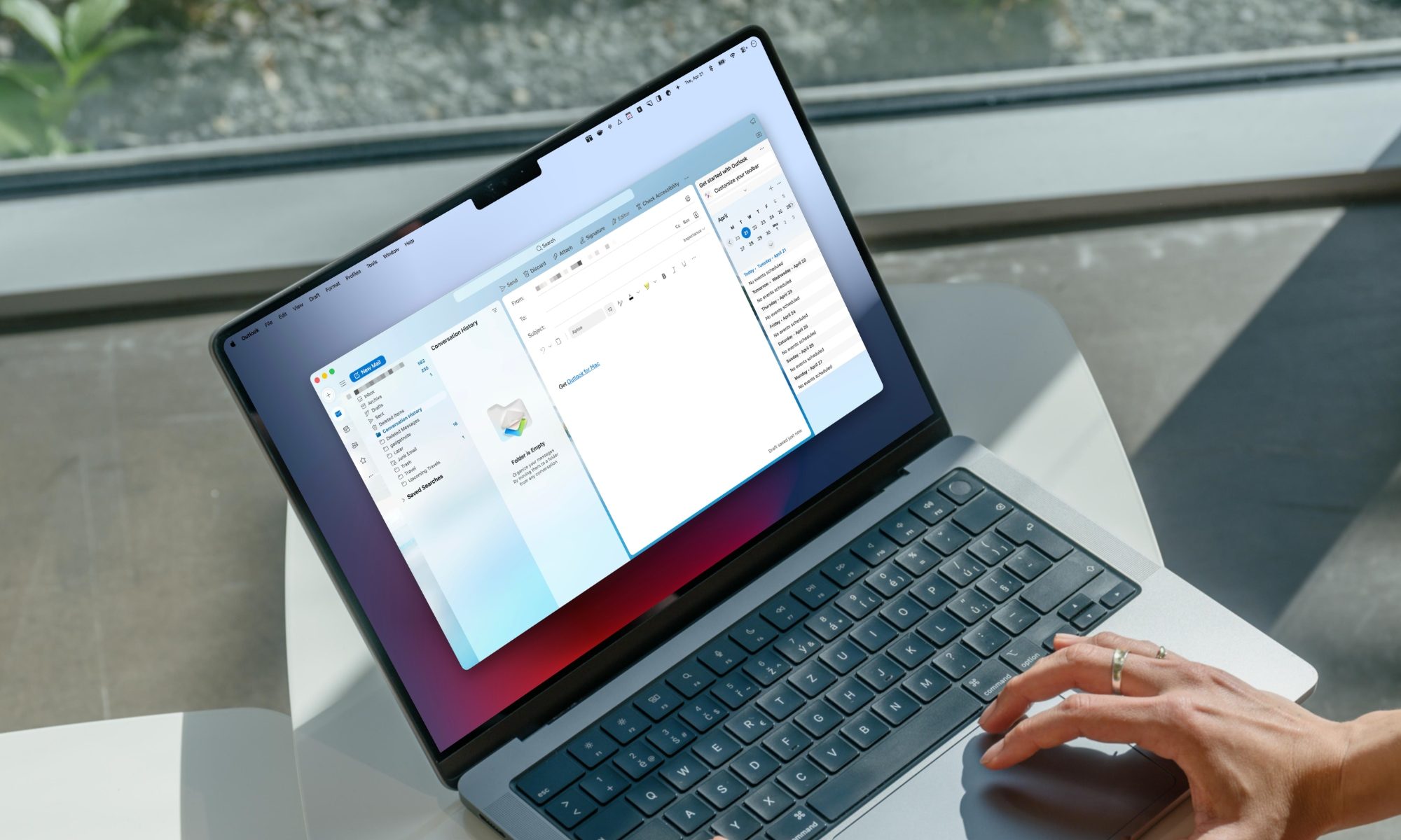 Application Outlook ouverte sur MacBook