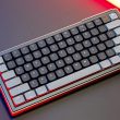 Cherry XTRFY K63W Pro Compact est un clavier de jeu sans fil qui laisse derrière lui