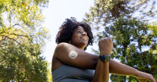 Un entraîneur de fitness IA détecte la mécanique musculaire pendant que vous vous entraînez et prévient les blessures des débutants
