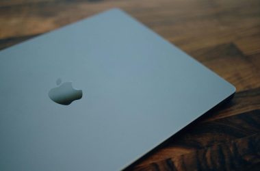 Apple pourrait proposer le MacBook Ultra en deux tailles avec un écran OLED unique en son genre