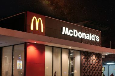 Le nouveau service au volant IA de McDonald's doit prouver qu'il peut gérer les personnes affamées