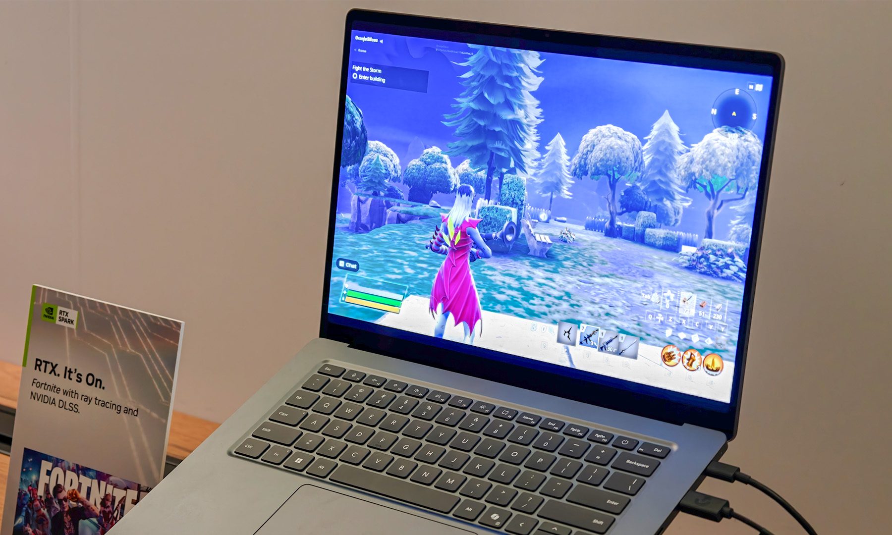 Fortnite sur l'ordinateur portable NVIDIA RTX Spark