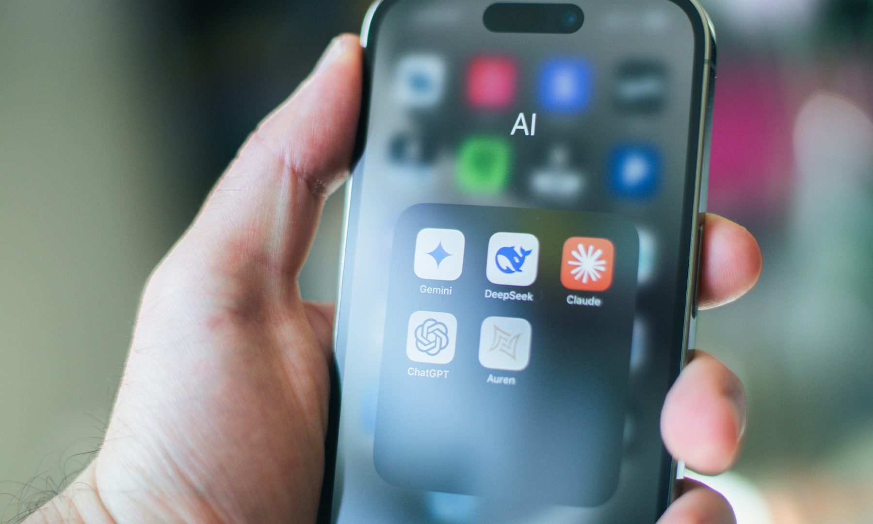 Applications IA installées sur iPhone Gemini DeepSeek Claude ChatGPT Auren