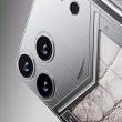 La coque pour iPhone de Caviar est 3 fois plus chère que le téléphone et ornée d'un véritable fragment de dent de T-Rex