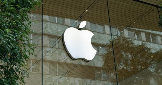 Ne respirez pas encore doucement. Apple et Microsoft n’en ont pas fini avec les hausses de prix.