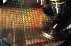 La dernière percée de TSMC en matière d'emballage de puces promet une réduction des coûts et de meilleures performances