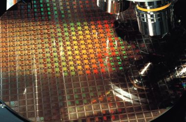 La dernière percée de TSMC en matière d'emballage de puces promet une réduction des coûts et de meilleures performances