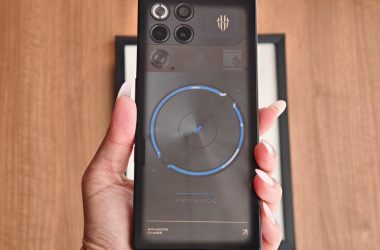 I tried turning the Red Magic 11S Pro into a handheld console, and it worked almost too well