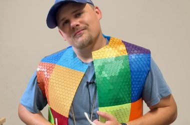 Un YouTuber a imprimé une tenue entière en 3D, mais le confort et le coût sont plus compliqués qu'on ne le pense