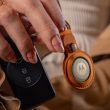 Oubliez l'AirTag d'Apple, le nouveau tracker Android de Motorola dure plus de 500 jours et coûte également moins cher