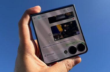 Les rendus officiels du Galaxy Z Flip 8 révèlent le pliable familier de Samsung en trois couleurs fraîches