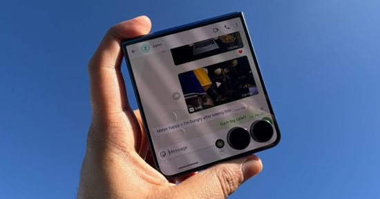 Les rendus officiels du Galaxy Z Flip 8 révèlent le pliable familier de Samsung en trois couleurs fraîches