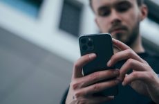 Les fraudeurs clonent désormais des sites d’information fiables pour voler votre argent