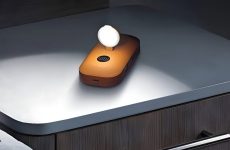 La nouvelle banque d'alimentation de Belkin peut recharger votre téléphone et vous éviter de vous cogner les orteils à 2 heures du matin