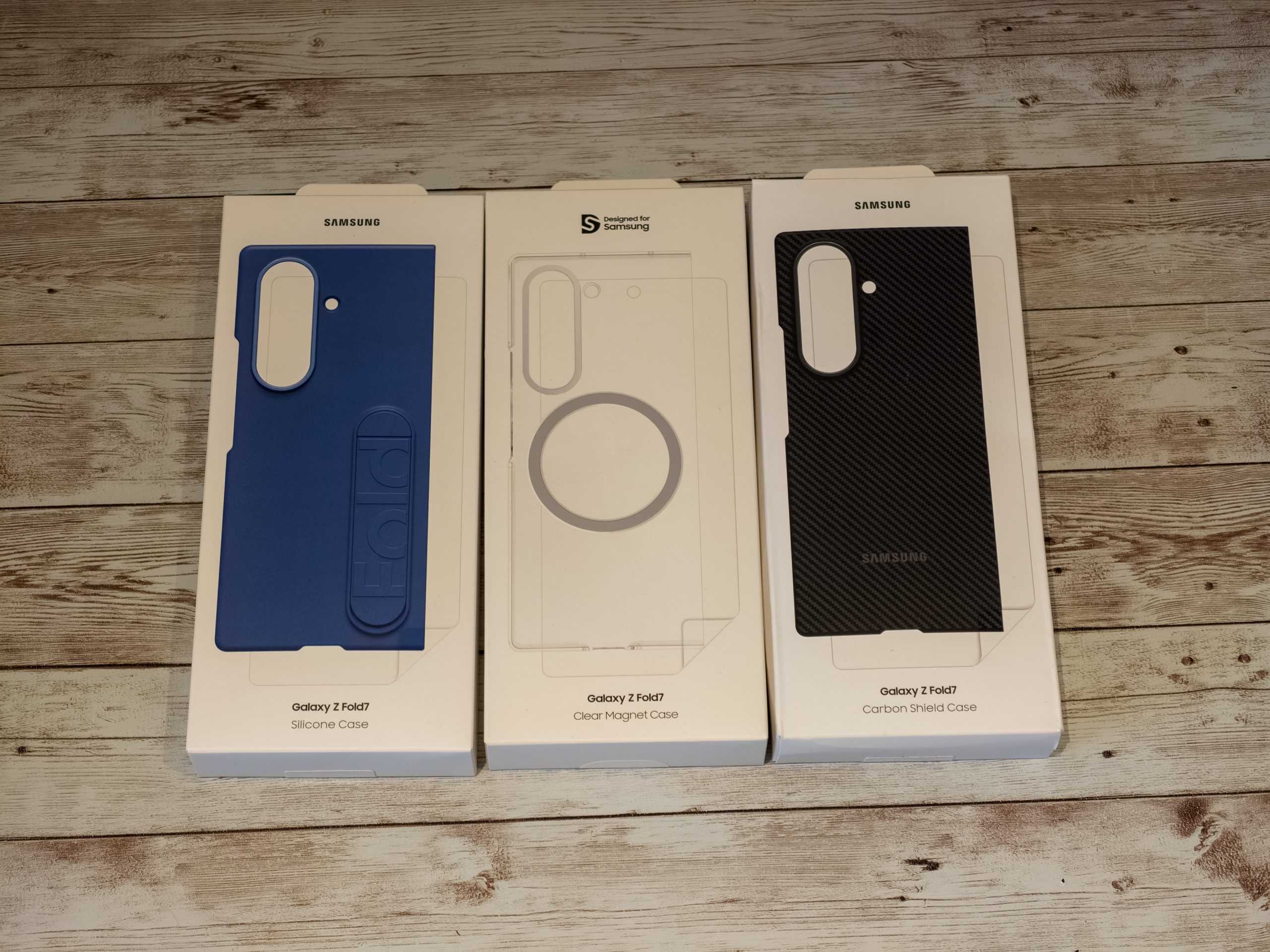 Trois coques officielles Samsung Galaxy Z Fold 7