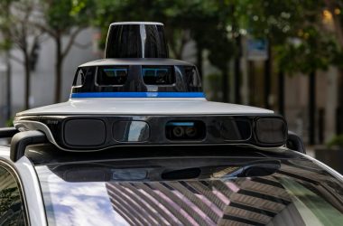 Un nouveau modèle d’IA veut que les voitures autonomes réfléchissent avant de faire un écart