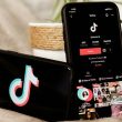 L'UE affirme que TikTok n'en fait toujours pas assez pour protéger les enfants